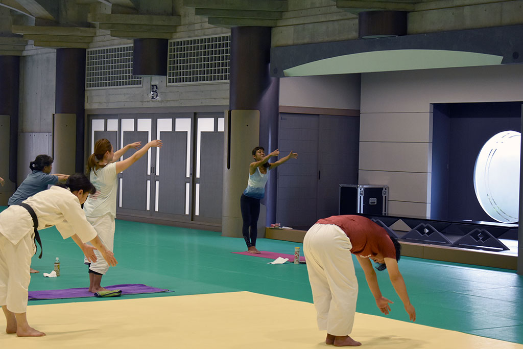 The Yoga class offered a wonderful opportunity to get the bodies warmed-up before the first class.