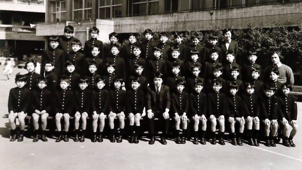 暁星学園で教師をしていたティシエ師範（写真右端：１９７０年）。